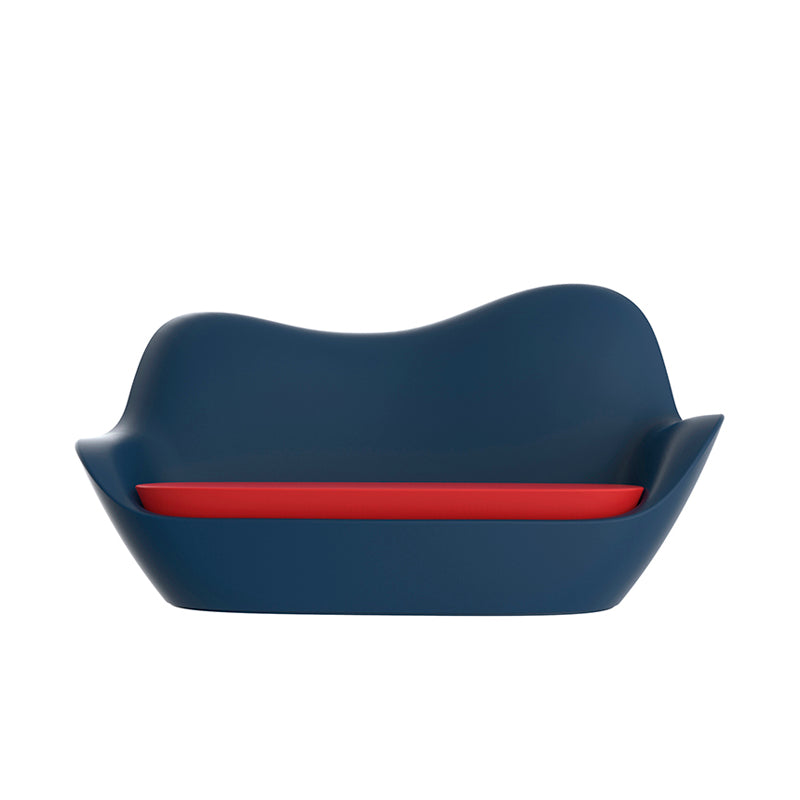 SABINAS Sofa para exterior | VONDOM. Sofa de diseño moderno para jardín o terraza. Dimensiones: 206x91x104 Diseñado por Javier Mariscal. Fabricado en rotomoldeo de resina de polietileno de alta resistencia reforzada con fibra de vidrio y tratamiento UV.