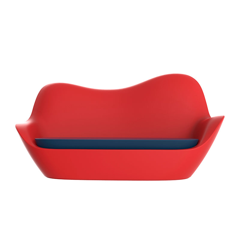 SABINAS Sofa para exterior | VONDOM. Sofa de diseño moderno para jardín o terraza. Dimensiones: 206x91x104 Diseñado por Javier Mariscal. Fabricado en rotomoldeo de resina de polietileno de alta resistencia reforzada con fibra de vidrio y tratamiento UV.