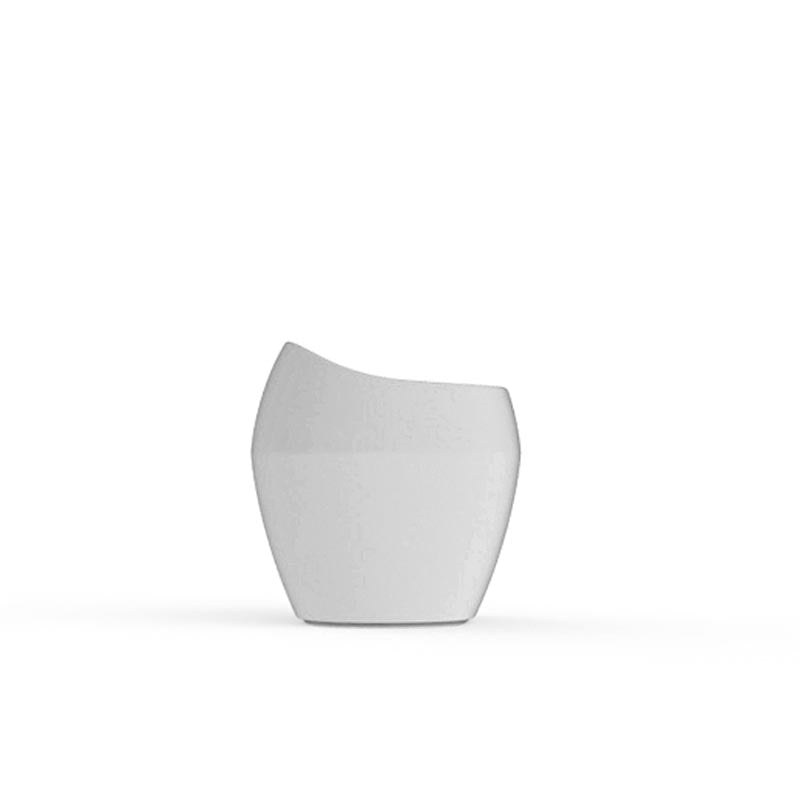 Silla NOMA MEDIUM 59x52x54 para exterior | VONDOM. Silla de diseño moderno para jardín o terraza. Dimensiones: 59x52x54 Diseñado por Javier Mariscal. Fabricado en rotomoldeo de resina de polietileno de alta resistencia reforzada con fibra de vidrio y tratamiento UV.
