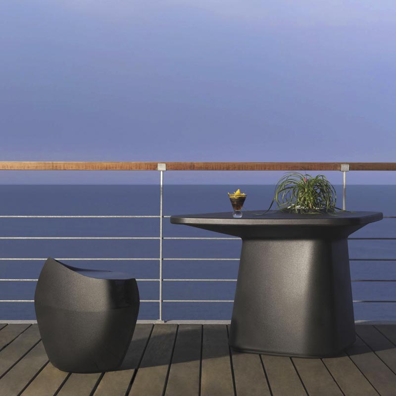 NOMA 100x98x74 MED para exterior | VONDOM. Mesa de diseño moderno para jardín o terraza. Dimensiones: 100x98x74 Diseñado por Javier Mariscal. Fabricado en rotomoldeo de resina de polietileno de alta resistencia reforzada con fibra de vidrio y tratamiento UV.