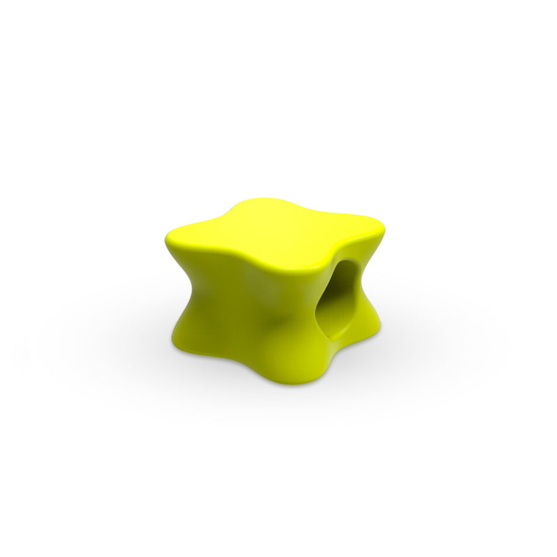 PAL Mesa 60x60x40cm para exterior | VONDOM. Mesa Baja de diseño moderno para jardín o terraza. Dimensiones: 60x60x40 Diseñado por Karim Rashid. Fabricado en rotomoldeo de resina de polietileno de alta resistencia reforzada con fibra de vidrio y tratamiento UV.