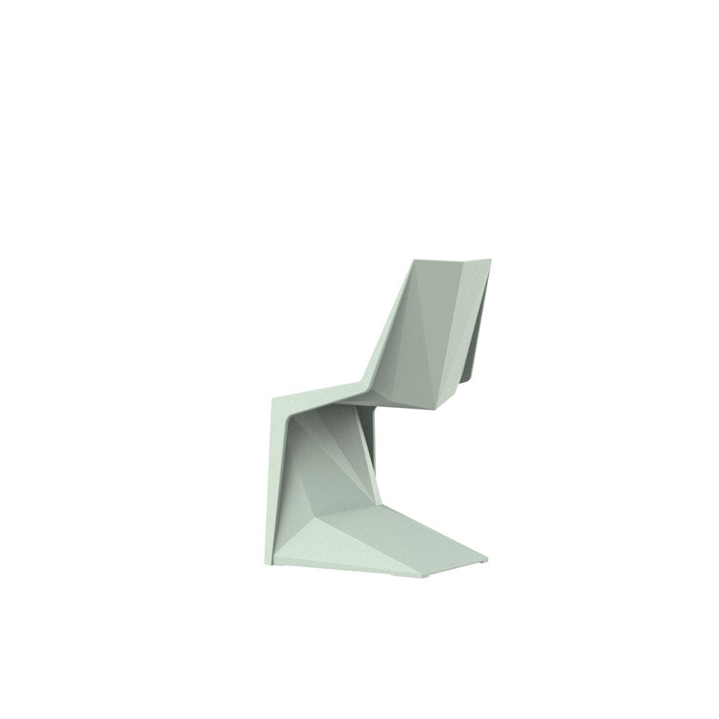 VOXEL Silla MINI (4 Pack) Sin Brazos Apilable para exterior | VONDOM. Silla de diseño moderno para jardín o terraza. Dimensiones: 42x44x70 Diseñado por Karim Rashid. Fabricado por inyección de resina de alta resistencia reforzada con fibra de vidrio y tratamiento UV.