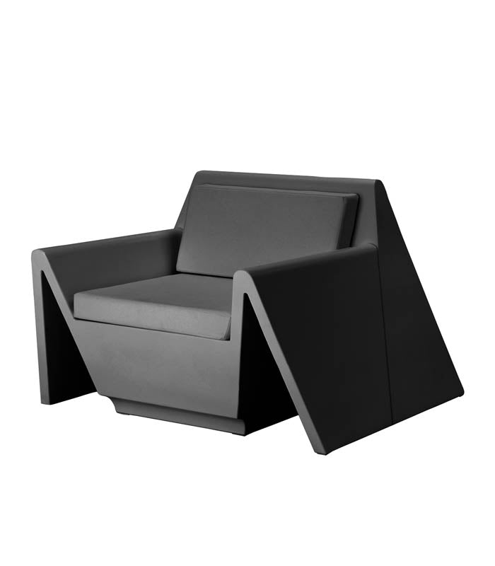 REST Lounge Chair 110x105x74