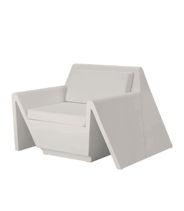 REST Lounge Chair 110x105x74