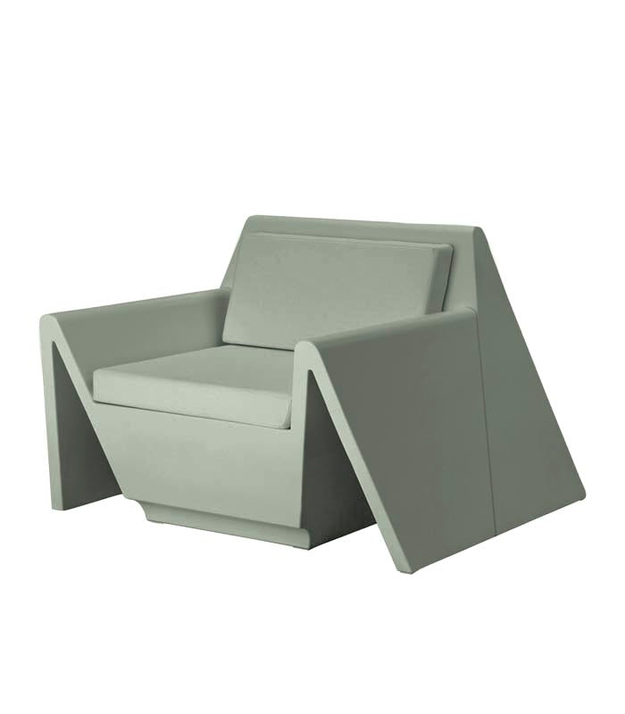 REST Lounge Chair 110x105x74