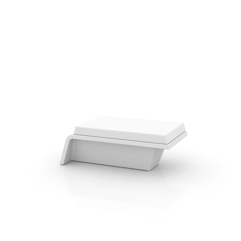 REST Chaiselongue 106x56x34 para exterior | VONDOM. Taburete de diseño moderno para jardín o terraza. Dimensiones: 106x56x34 Diseñado por ACero. Fabricado en rotomoldeo de resina de polietileno de alta resistencia reforzada con fibra de vidrio y tratamiento UV.