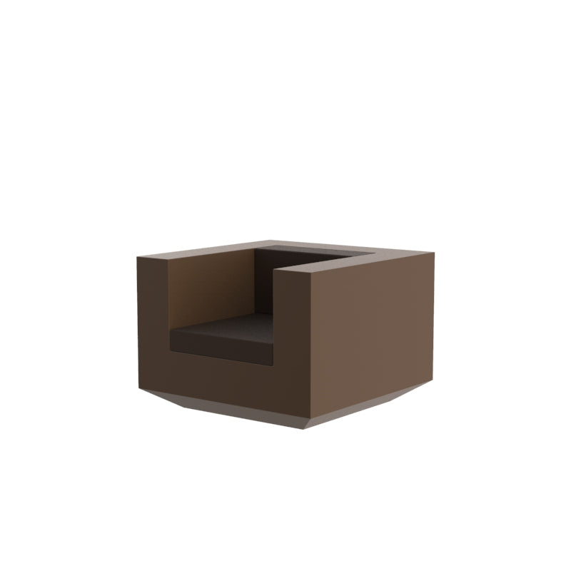 VELA Sillon - Butaca para exterior | VONDOM. Sillon - Butaca de diseño moderno para jardín o terraza. Dimensiones: 100x100x72 Diseñado por Ramón Esteve. Fabricado en rotomoldeo de resina de polietileno de alta resistencia reforzada con fibra de vidrio y tratamiento UV.