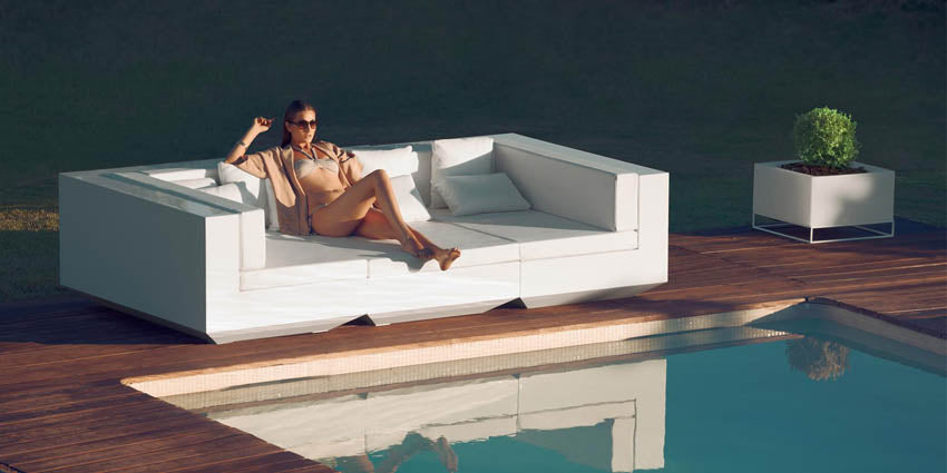 VELA Sofa Módulo Central Chaiselongue para exterior | VONDOM. Sofa Modular de diseño moderno para jardín o terraza. Dimensiones: 100x160x72 Diseñado por Ramón Esteve. Fabricado en rotomoldeo de resina de polietileno de alta resistencia reforzada con fibra de vidrio y tratamiento UV.