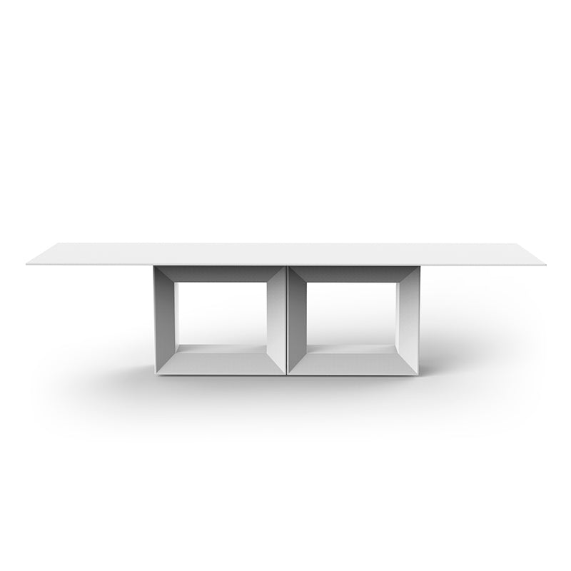 VELA Mesa 300x120x72 para exterior | VONDOM. Mesa de diseño moderno para jardín o terraza. Dimensiones: 300x120x72 Diseñado por Ramón Esteve. Fabricado en rotomoldeo de resina de polietileno de alta resistencia reforzada con fibra de vidrio y tratamiento UV.