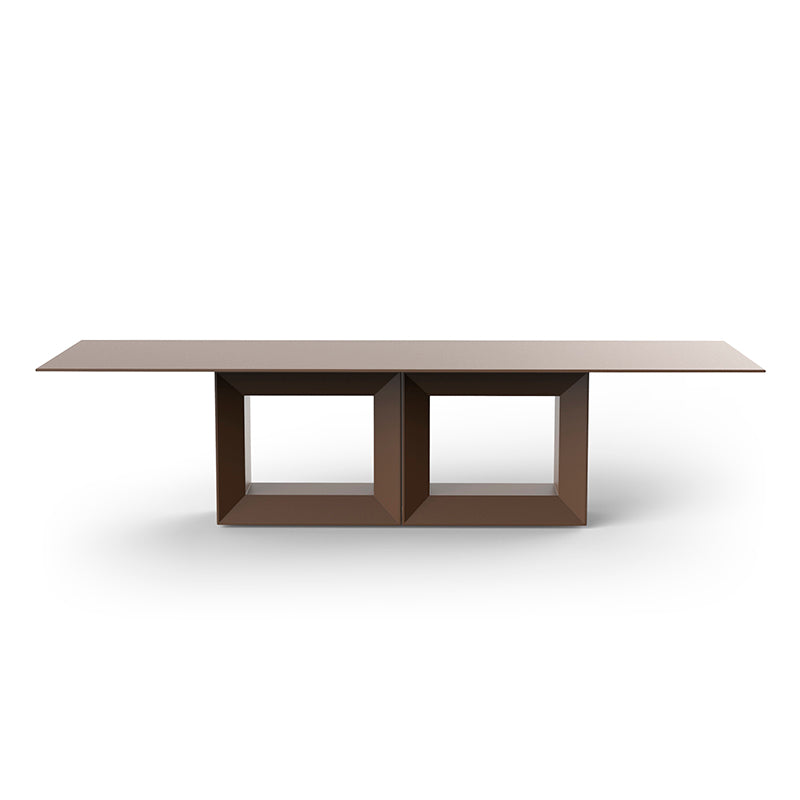 VELA Mesa 300x120x72 para exterior | VONDOM. Mesa de diseño moderno para jardín o terraza. Dimensiones: 300x120x72 Diseñado por Ramón Esteve. Fabricado en rotomoldeo de resina de polietileno de alta resistencia reforzada con fibra de vidrio y tratamiento UV.