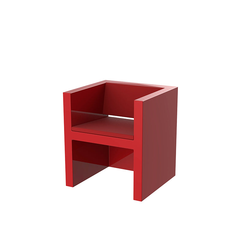 VELA Silla con Brazos 58x55x65cm para exterior | VONDOM. Silla de diseño moderno para jardín o terraza. Dimensiones: 58x55x65 Diseñado por Ramón Esteve. Fabricado en rotomoldeo de resina de polietileno de alta resistencia reforzada con fibra de vidrio y tratamiento UV.