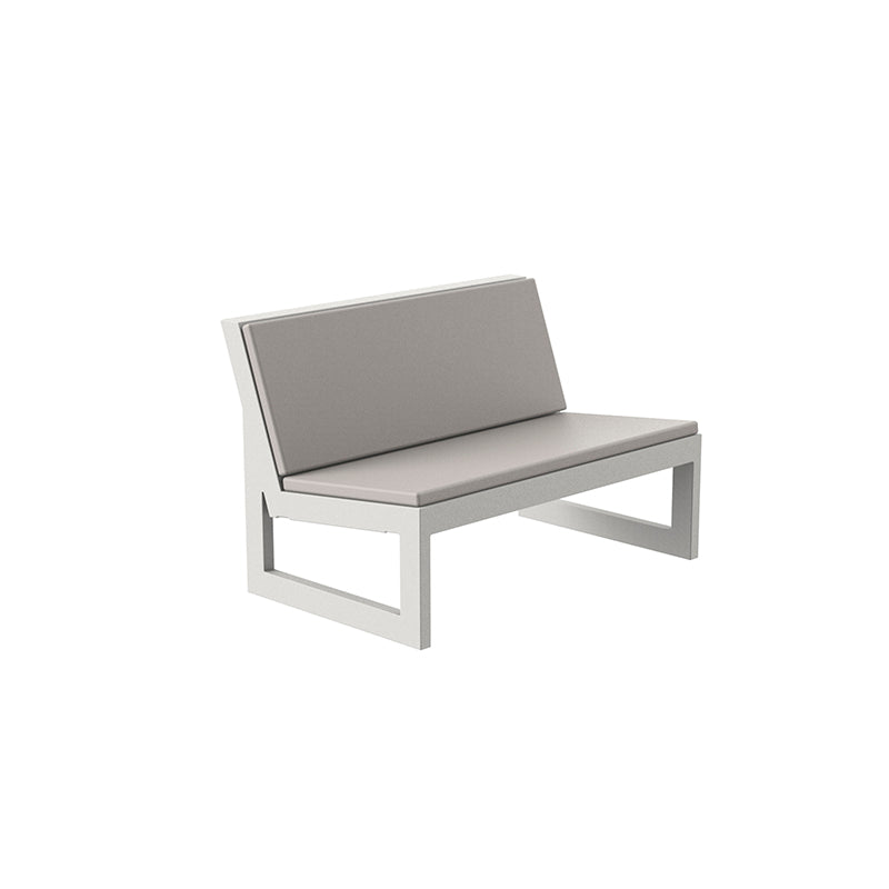 FRAME Sofa Módulo Central para exterior | VONDOM. Sofa Modular de diseño moderno para jardín o terraza. Dimensiones: 120x82x80 Diseñado por Ramón Esteve. Fabricado en rotomoldeo de resina de polietileno de alta resistencia reforzada con fibra de vidrio y tratamiento UV.