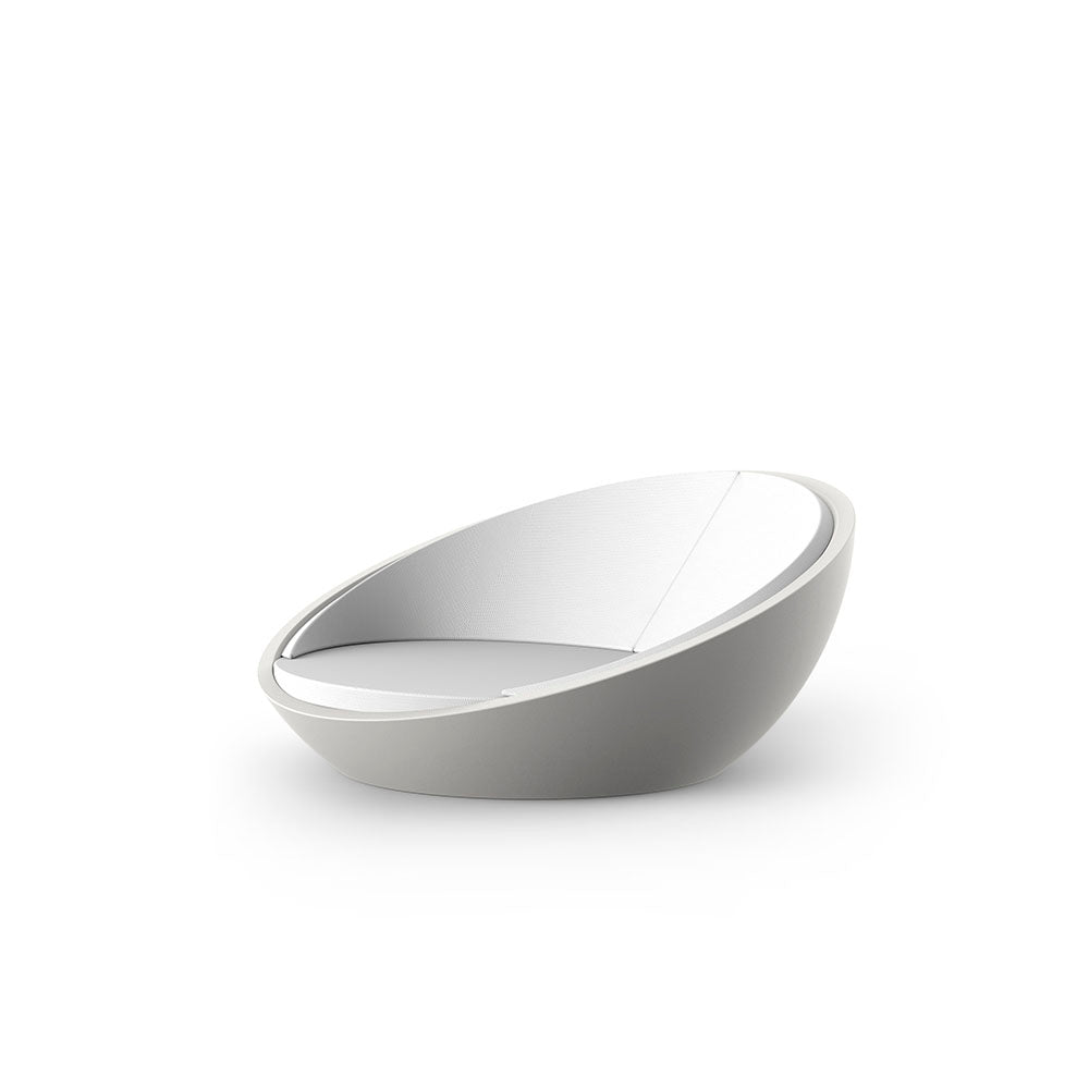 ULM Daybed para exterior | VONDOM. Daybed de diseño moderno para jardín o terraza. Dimensiones: 210x200x97 Diseñado por Ramón Esteve. Fabricado en rotomoldeo de resina de polietileno de alta resistencia reforzada con fibra de vidrio y tratamiento UV.