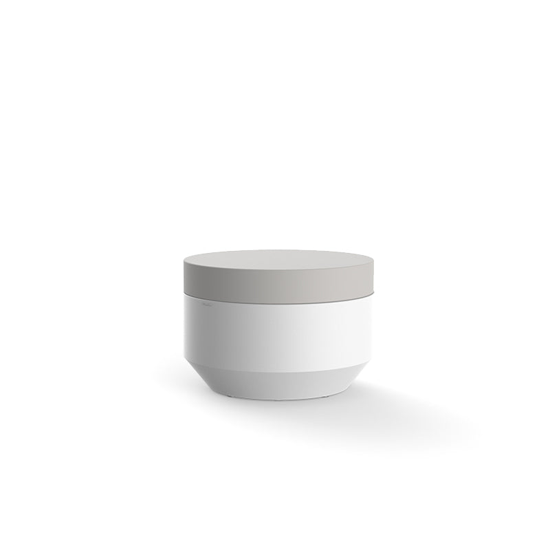 VELA PUFF Ø60x40cm para exterior | VONDOM. Taburete de diseño moderno para jardín o terraza. Dimensiones: Ø60x40 Diseñado por Ramón Esteve. Fabricado en rotomoldeo de resina de polietileno de alta resistencia reforzada con fibra de vidrio y tratamiento UV.