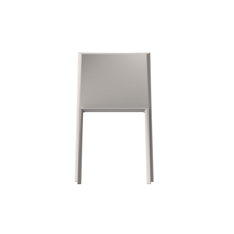QUARTZ Silla (4 Pack) Sin Brazos Apilable para exterior | VONDOM. Silla de diseño moderno para jardín o terraza. Dimensiones: 48x52x79 Diseñado por Ramón Esteve. Fabricado por inyección de resina de alta resistencia reforzada con fibra de vidrio y tratamiento UV.