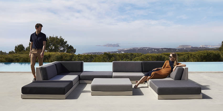 PIXEL Módulo Corner para exterior | VONDOM. Sofa Modular de diseño moderno para jardín o terraza. Dimensiones: 101x101x63 Diseñado por Ramón Esteve. Fabricado en rotomoldeo de resina de polietileno de alta resistencia reforzada con fibra de vidrio y tratamiento UV.