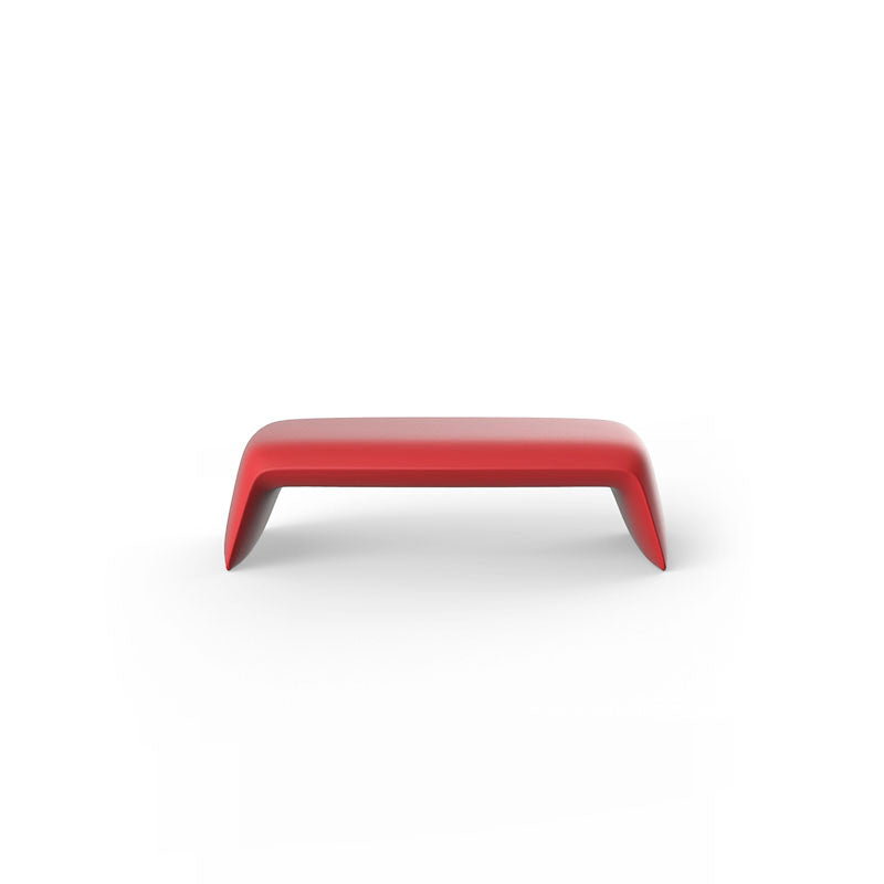 BLOW Mesa Baja para exterior | VONDOM. Mesa Baja de diseño moderno para jardín o terraza. Dimensiones: 79x120x35 Diseñado por Stefano Giovannoni . Fabricado en rotomoldeo de resina de polietileno de alta resistencia reforzada con fibra de vidrio y tratamiento UV.