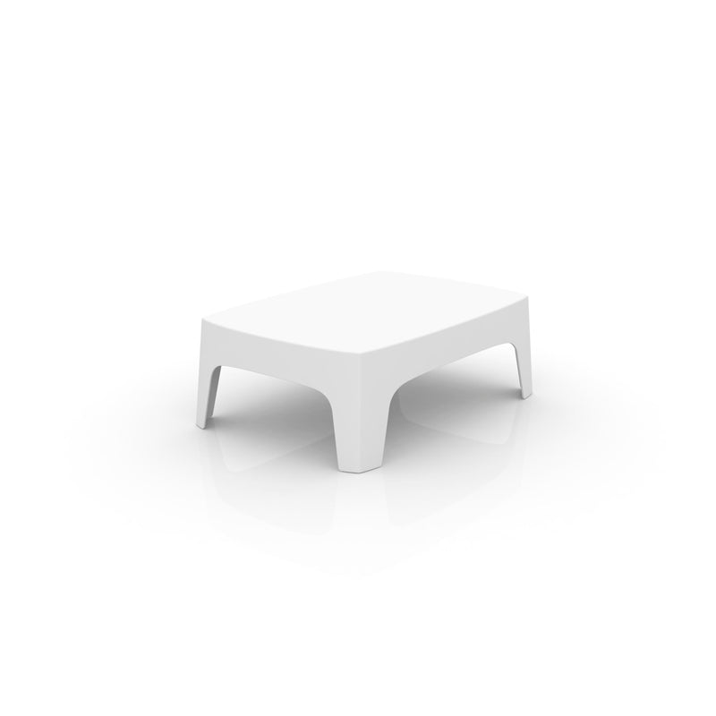 SOLID Mesa Baja 102x71x35 Apilable para exterior | VONDOM. Mesa Baja de diseño moderno para jardín o terraza. Dimensiones: 102x71x35 Diseñado por Stefano Giovannoni. Fabricado por inyección de resina de alta resistencia reforzada con fibra de vidrio y tratamiento UV.