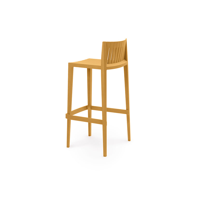SPRITZ Taburete 50x46x97 Alto (4 Pack) Apilable para exterior | VONDOM. Taburete de diseño moderno para jardín o terraza. Dimensiones: 50x46x97 Diseñado por Archirivolto Design. Fabricado por inyección de resina de alta resistencia reforzada con fibra de vidrio y tratamiento UV.