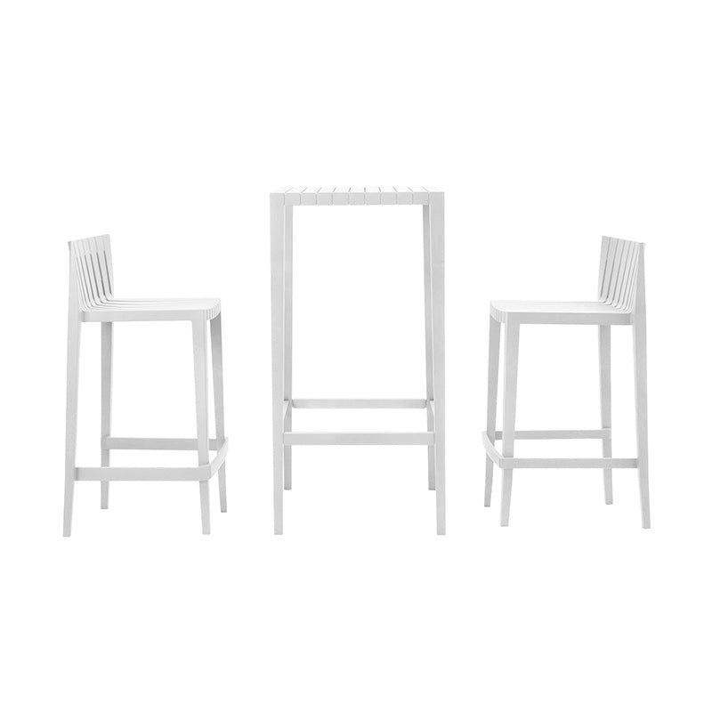 SET Mesa + 2 Taburetes Bajos Apilable para exterior | VONDOM. Mesa de diseño moderno para jardín o terraza. Dimensiones: 52x52x110 Diseñado por Archirivolto Design. Fabricado por inyección de resina de alta resistencia reforzada con fibra de vidrio y tratamiento UV.