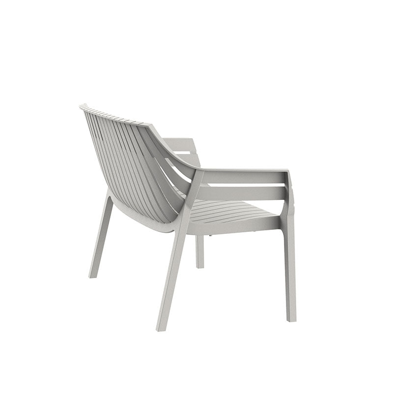 SPRITZ Sofa Apilable para exterior | VONDOM. Sofa de diseño moderno para jardín o terraza. Dimensiones: 119x67x82 Diseñado por Archirivolto Design. Fabricado por inyección de resina de alta resistencia reforzada con fibra de vidrio y tratamiento UV.