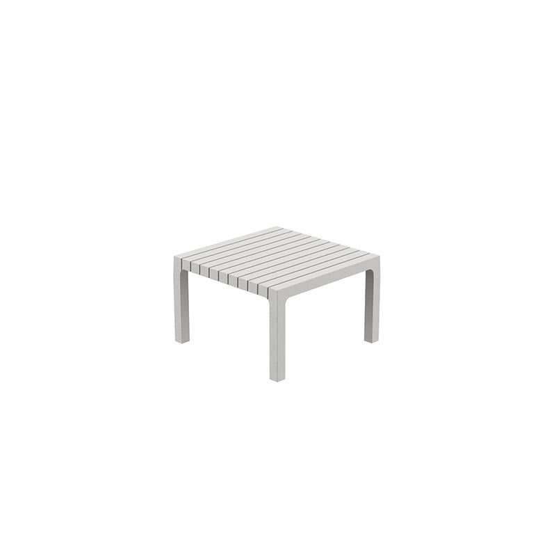 SPRITZ Mesa Tumbona 45x45x28 Apilable para exterior | VONDOM. Mesa Baja de diseño moderno para jardín o terraza. Dimensiones: 45x45x28 Diseñado por Archirivolto Design. Fabricado por inyección de resina de alta resistencia reforzada con fibra de vidrio y tratamiento UV.