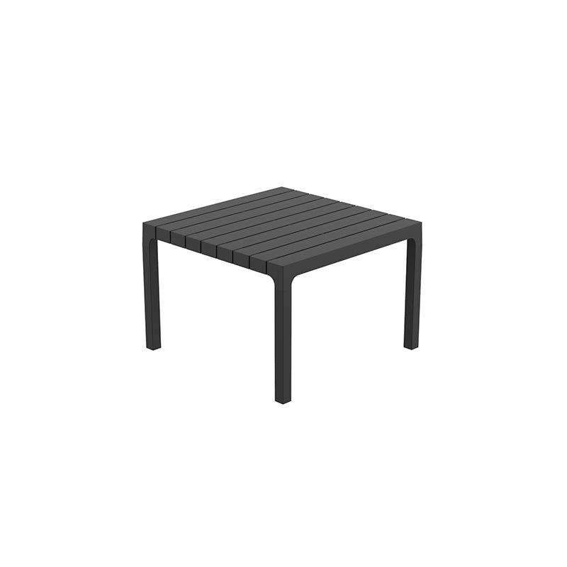 SPRITZ Mesa 59x59x40 Apilable para exterior | VONDOM. Mesa de diseño moderno para jardín o terraza. Dimensiones: 59x59x40 Diseñado por Archirivolto Design. Fabricado por inyección de resina de alta resistencia reforzada con fibra de vidrio y tratamiento UV.
