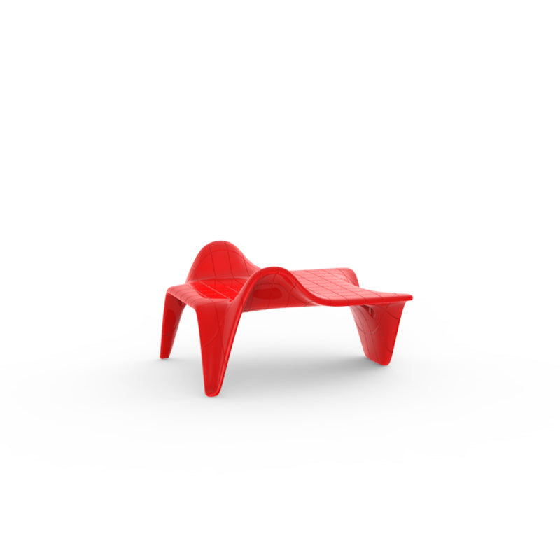 F3 Mesa 75x90x51 para exterior | VONDOM. Mesa Baja de diseño moderno para jardín o terraza. Dimensiones: 75x90x51 Diseñado por Fabio Novembre. Fabricado en rotomoldeo de resina de polietileno de alta resistencia reforzada con fibra de vidrio y tratamiento UV.