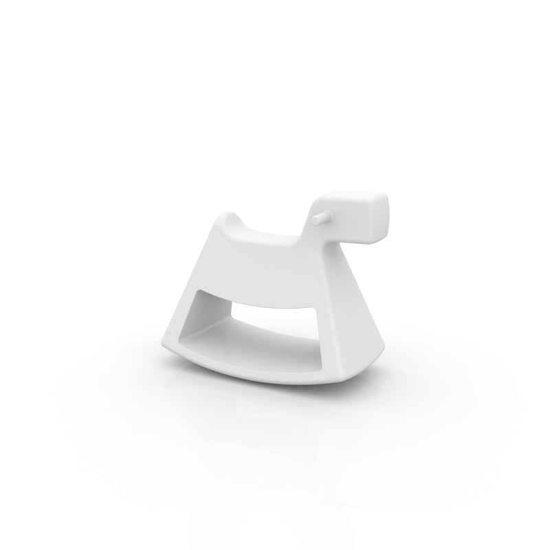 Silla de Exterior para decorar el jardín o la terraza. Diseñado por Eero Aarnio. Silla de diseño moderno fabricado en España. Resina de Polietileno de alta resistencia al exterior y al sol.