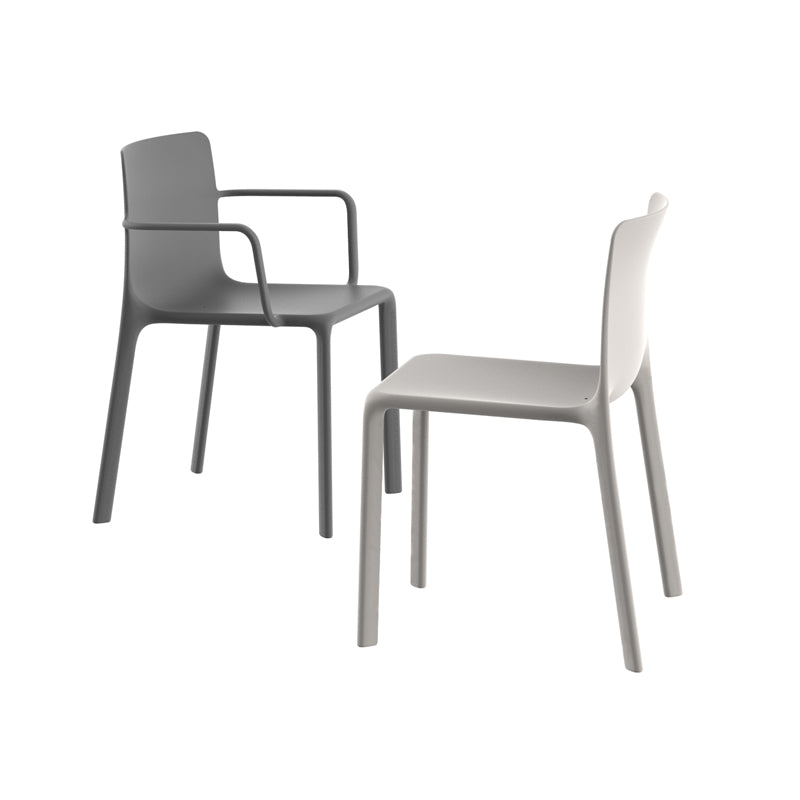 KES Silla con Brazos 60x53x78 (4 Pack) Apilable para exterior | VONDOM. Silla de diseño moderno para jardín o terraza. Dimensiones: 60x53x80 Diseñado por Buratti. Fabricado por inyección de resina de alta resistencia reforzada con fibra de vidrio y tratamiento UV.
