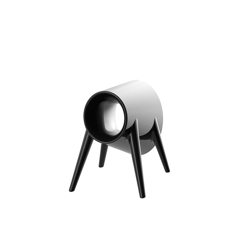 Silla de Exterior para decorar el jardín o la terraza. Diseñado por BUM-BUM Eugeni Quitllet. Silla de diseño moderno fabricado en España. Resina de Polietileno de alta resistencia al exterior y al sol.
