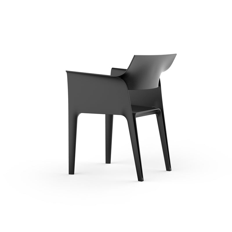 PEDRERA Silla con Brazos 58x62x83 (4 Pack) para exterior | VONDOM. Silla de diseño moderno para jardín o terraza. Dimensiones: 58x62x83 Diseñado por Eugeni Quitllet. Fabricado por inyección de resina de alta resistencia reforzada con fibra de vidrio y tratamiento UV.