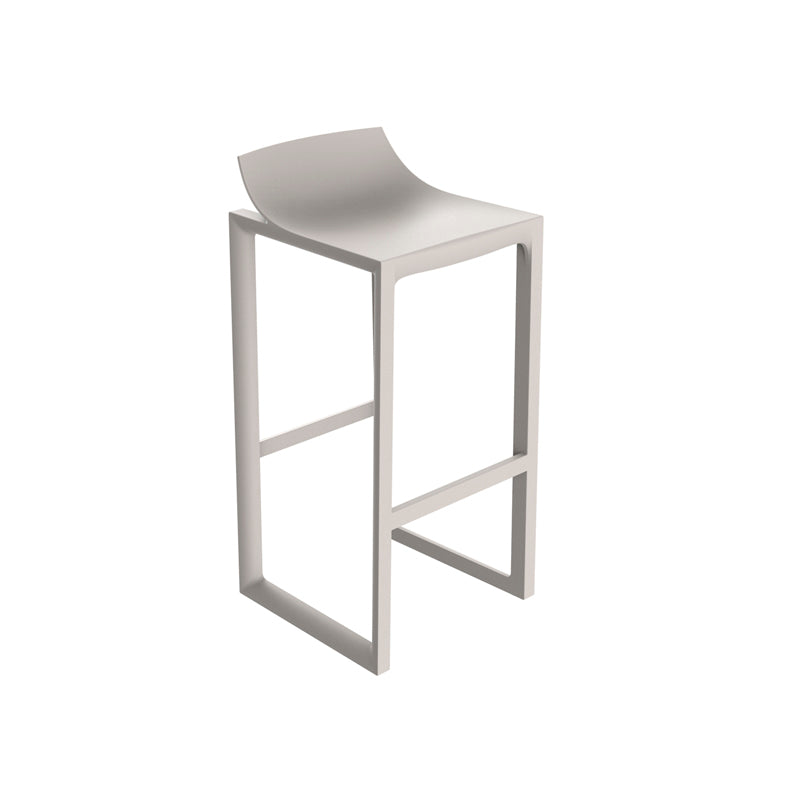 WALL STREET Taburete (2-Pack) para exterior | VONDOM. Taburete de diseño moderno para jardín o terraza. Dimensiones: 42x42x86 Diseñado por Eugeni Quitllet. Fabricado por inyección de resina de alta resistencia reforzada con fibra de vidrio y tratamiento UV.