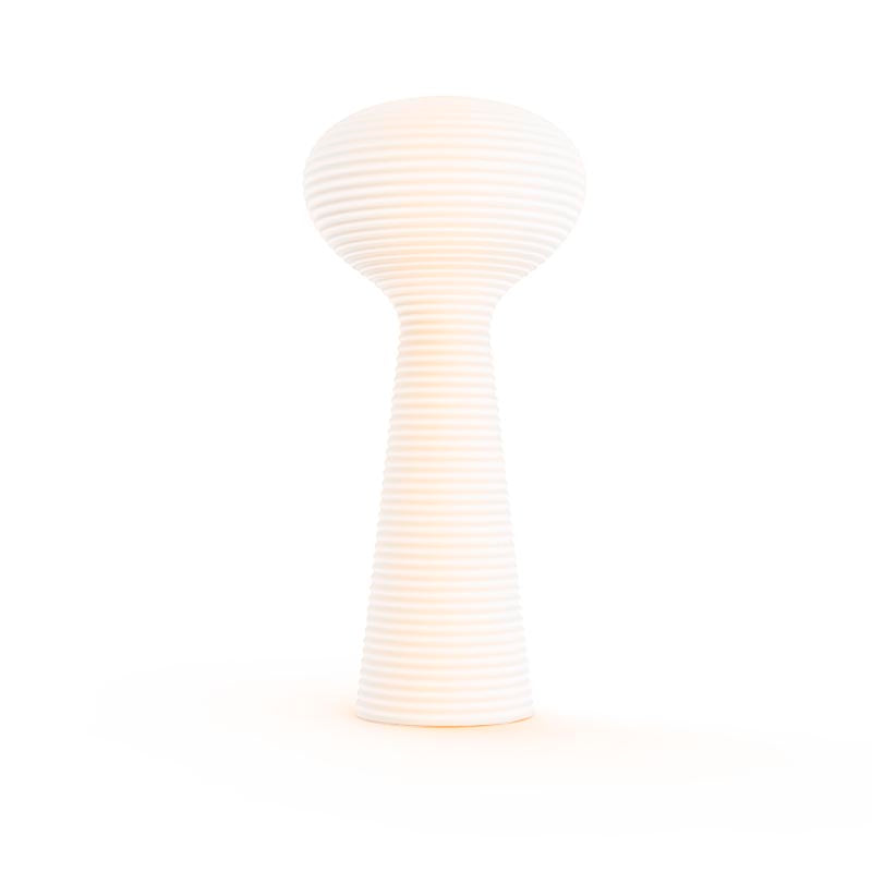 BLOOM Lámpara para exterior | VONDOM. Lámpara de Exterior de diseño moderno para jardín o terraza. Dimensiones: Ø88x190 Diseñado por Eugeni Quitllet. Fabricado en rotomoldeo de resina de polietileno de alta resistencia reforzada con fibra de vidrio y tratamiento UV.