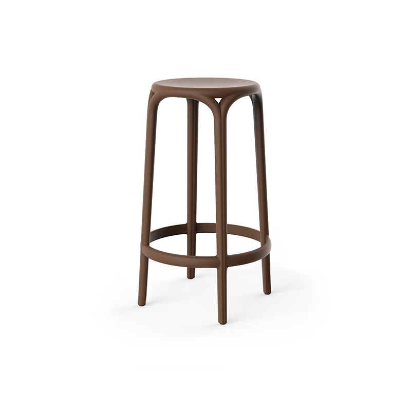 BROOKLYN Taburete Bajo (4 Pack) Apilable para exterior | VONDOM. Taburete de diseño moderno para jardín o terraza. Dimensiones: 44x44x66 Diseñado por Eugeni Quitllet. Fabricado por inyección de resina de alta resistencia reforzada con fibra de vidrio y tratamiento UV.