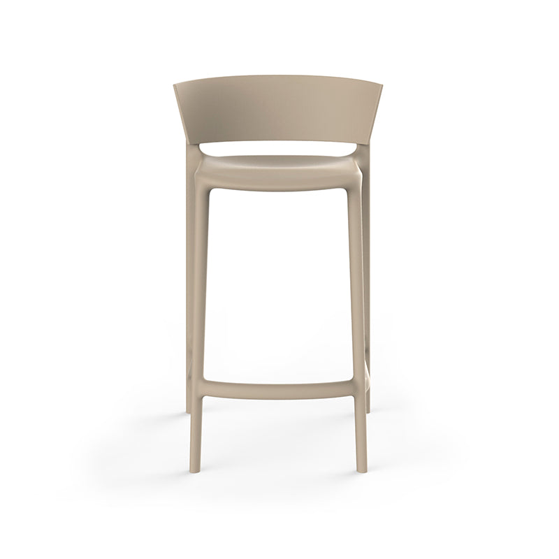 AFRICA Taburete Bajo (4 Pack) Apilable para exterior | VONDOM. Taburete de diseño moderno para jardín o terraza. Dimensiones: 48x47x85 Diseñado por Eugeni Quitllet. Fabricado por inyección de resina de alta resistencia reforzada con fibra de vidrio y tratamiento UV.