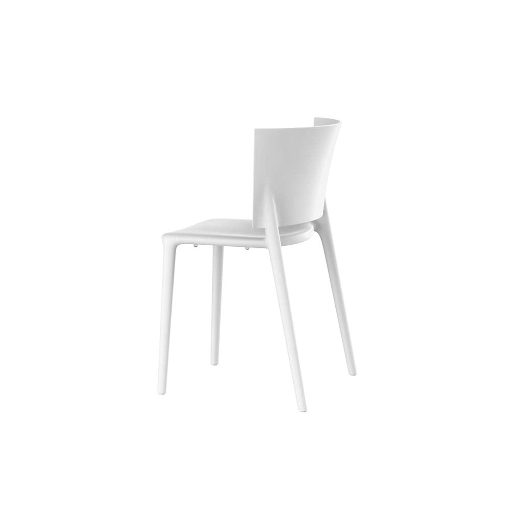 AFRICA Silla 52x51x80 (4 Pack) Sin Brazos Apilable para exterior | VONDOM. Silla de diseño moderno para jardín o terraza. Dimensiones: 52x51x80 Diseñado por Eugeni Quitllet. Fabricado por inyección de resina de alta resistencia reforzada con fibra de vidrio y tratamiento UV.