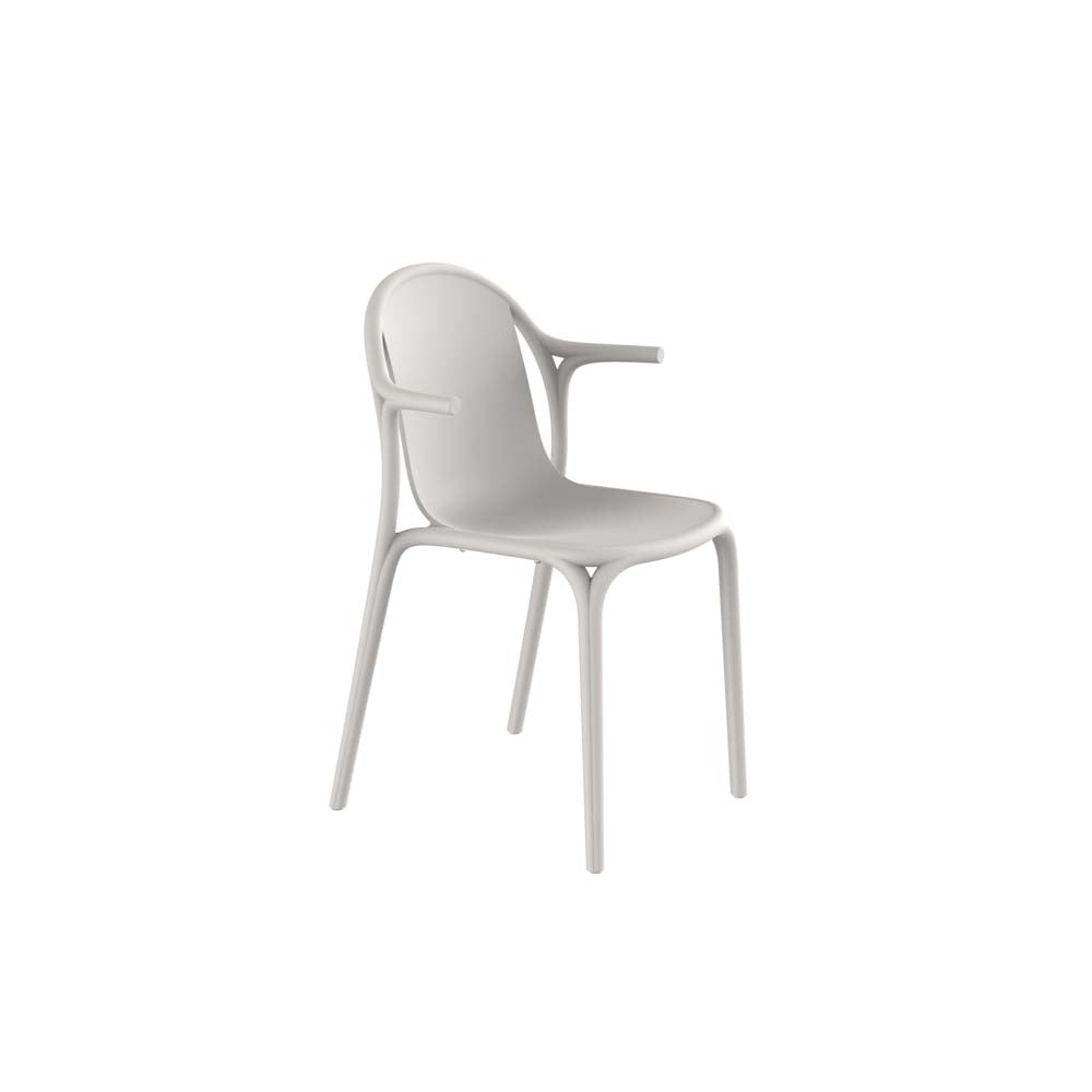 BROOKLYN Silla con Brazos (4 Pack) Apilable para exterior | VONDOM. Silla de diseño moderno para jardín o terraza. Dimensiones: 54x52x83 Diseñado por Eugeni Quitllet. Fabricado por inyección de resina de alta resistencia reforzada con fibra de vidrio y tratamiento UV.