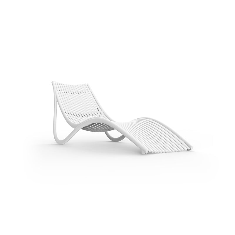 IBIZA Tumbona (4 Pack) Apilable para exterior | VONDOM. Tumbona de diseño moderno para jardín o terraza. Dimensiones: 177x73x72 Diseñado por Eugeni Quitllet. Fabricado por inyección de resina de alta resistencia reforzada con fibra de vidrio y tratamiento UV.