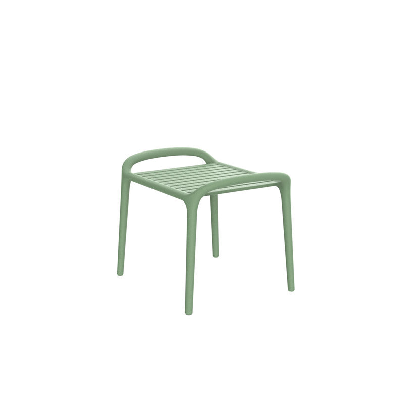 IBIZA Mesa Apilable para exterior | VONDOM. Mesa Baja de diseño moderno para jardín o terraza. Dimensiones: 55x42x42 Diseñado por Eugeni Quitllet. Fabricado por inyección de resina de alta resistencia reforzada con fibra de vidrio y tratamiento UV.