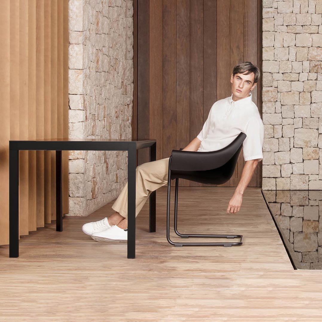 MANTA Chair Voladizo