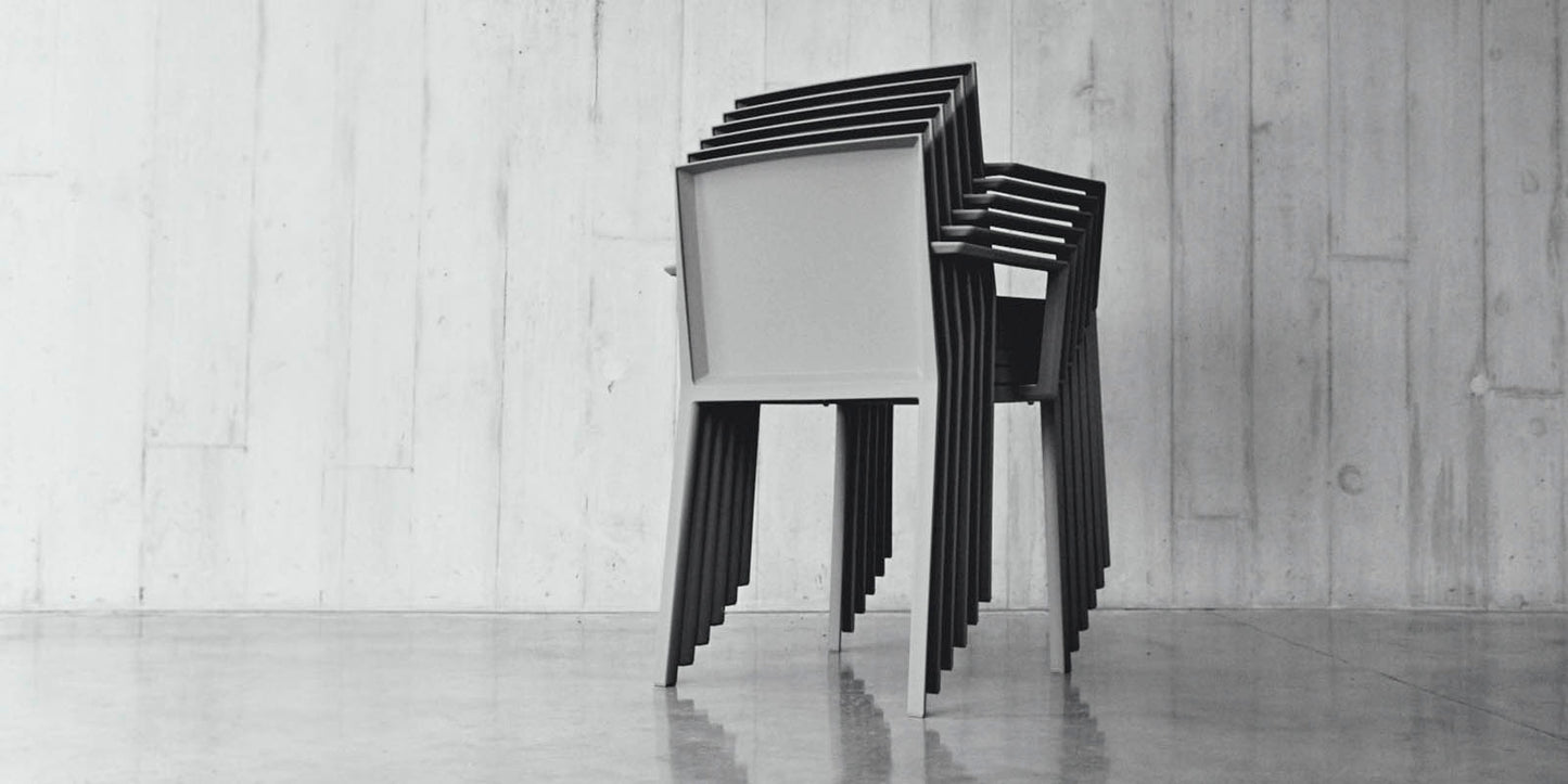 QUARTZ Chair with Arms