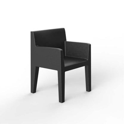 JUT Chair with Arms