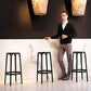 BROOKLYN Taburete Bajo (4 Pack) Apilable para exterior | VONDOM. Taburete de diseño moderno para jardín o terraza. Dimensiones: 44x44x66 Diseñado por Eugeni Quitllet. Fabricado por inyección de resina de alta resistencia reforzada con fibra de vidrio y tratamiento UV.