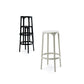 BROOKLYN Taburete Bajo (4 Pack) Apilable para exterior | VONDOM. Taburete de diseño moderno para jardín o terraza. Dimensiones: 44x44x66 Diseñado por Eugeni Quitllet. Fabricado por inyección de resina de alta resistencia reforzada con fibra de vidrio y tratamiento UV.