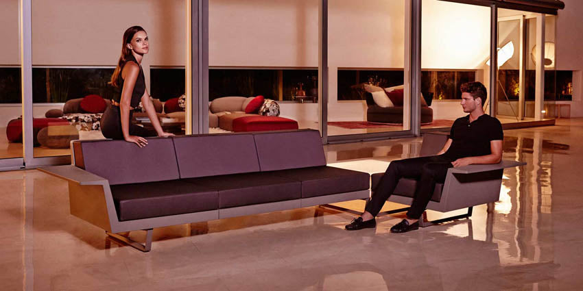 DELTA Sofa Derecha 32Corner para exterior | VONDOM. Sofa Modular de diseño moderno para jardín o terraza. Dimensiones: 342x266x72 Diseñado por Jorge Pensi. Fabricado en rotomoldeo de resina de polietileno de alta resistencia reforzada con fibra de vidrio y tratamiento UV.